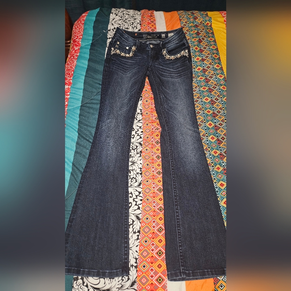 Miss Me MP724982 Pearl & Rhinestone Front Pocket mid rise Bootcut Jeans size 26